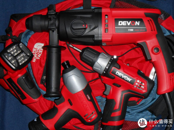 工具控的电动玩具:DEVON大有 5262 10.8V锂电电钻