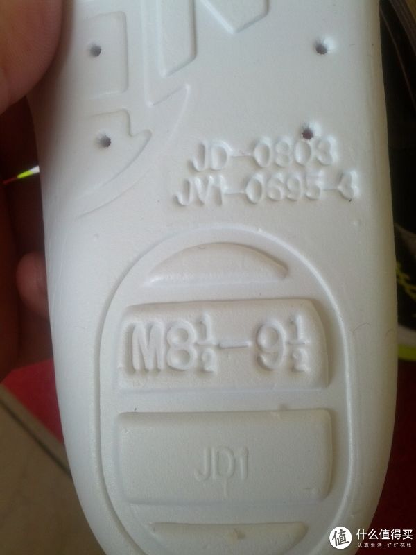 注意这里，M8.5～9.5共用一个型号鞋垫？不科学啊