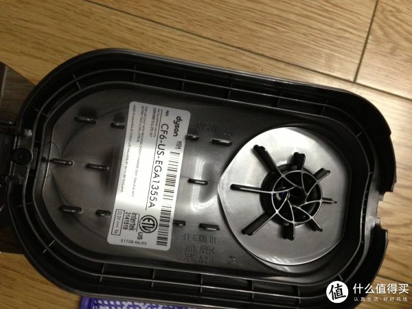 过滤网拆掉后面是这个样子的