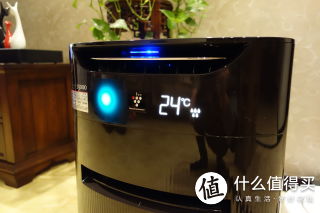 开机就是蓝色（or绿色），看来家里空气还不错。