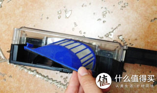 垃圾盒内的滤网也是可拆下的