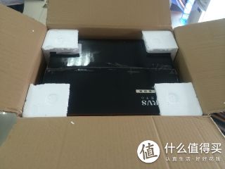 打开后，o(︶︿︶)o 唉竟然是双层，防止被摔坏的方式