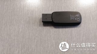 推出背面