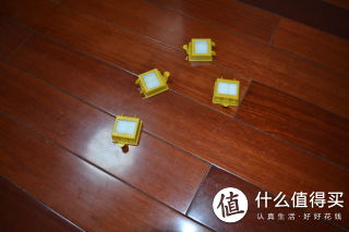 四个备用的防尘网