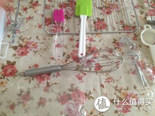 居然还有手动搅拌器，从来没用过，用这个不得累死啊。