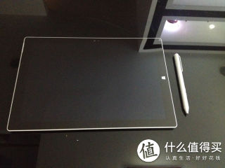 平板和笔的合照