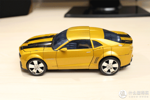 【晒物】bumblebee!史上最帅领袖级大黄蜂(酷炫动图)