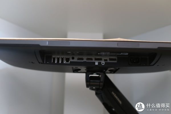 显示器是戴尔u2414h(dp,hdmi接口),带的连接线是dp-mini dp.