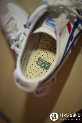 鞋内logo
