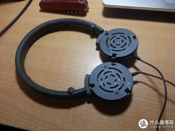 AKG 爱科技 K420 头戴式耳机 更换耳罩,满血复