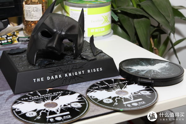 英亚蝙蝠侠前传三 黑暗骑士崛起 礼盒版